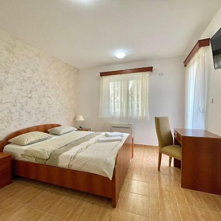 Apartments Boreta Becici 布德瓦 外观 照片