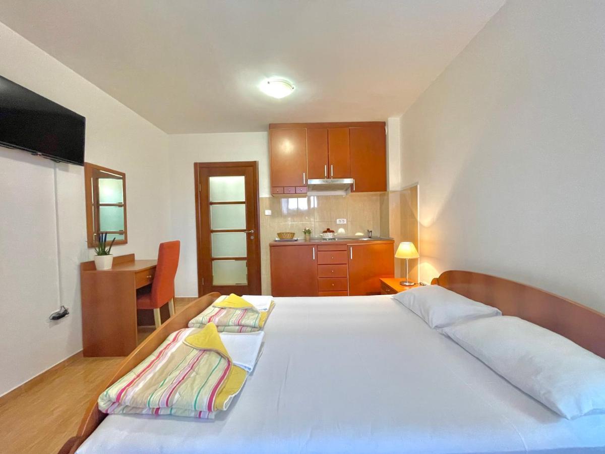 Apartments Boreta Becici 布德瓦 外观 照片