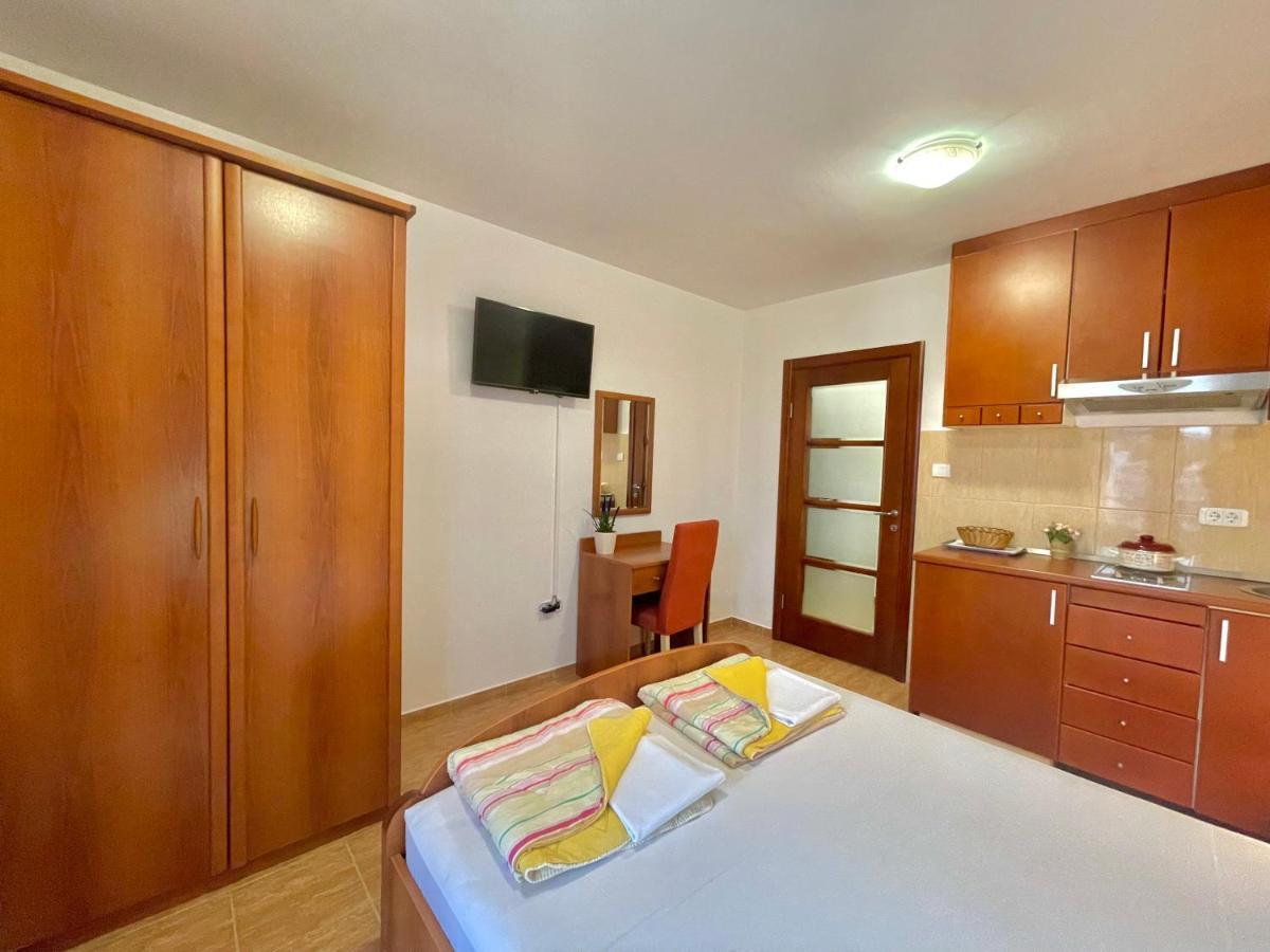 Apartments Boreta Becici 布德瓦 外观 照片