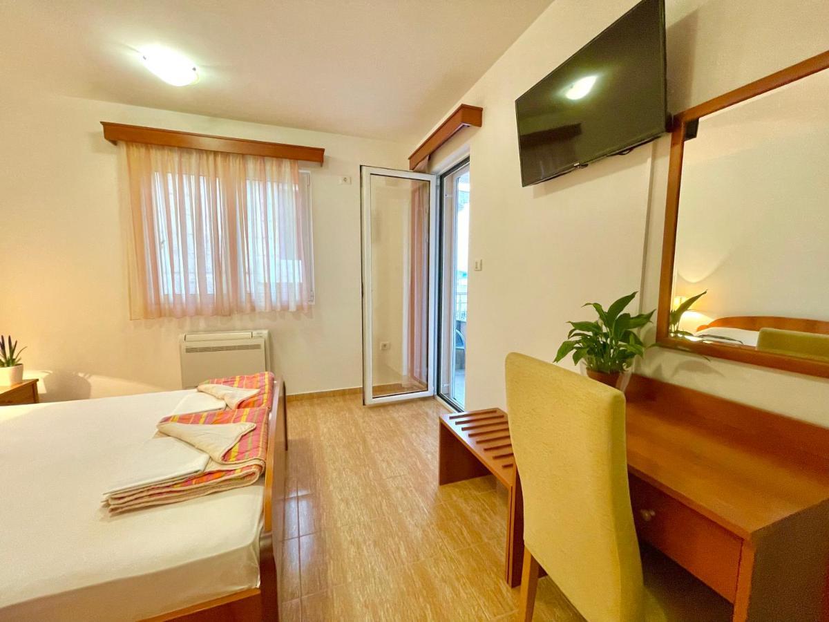 Apartments Boreta Becici 布德瓦 外观 照片