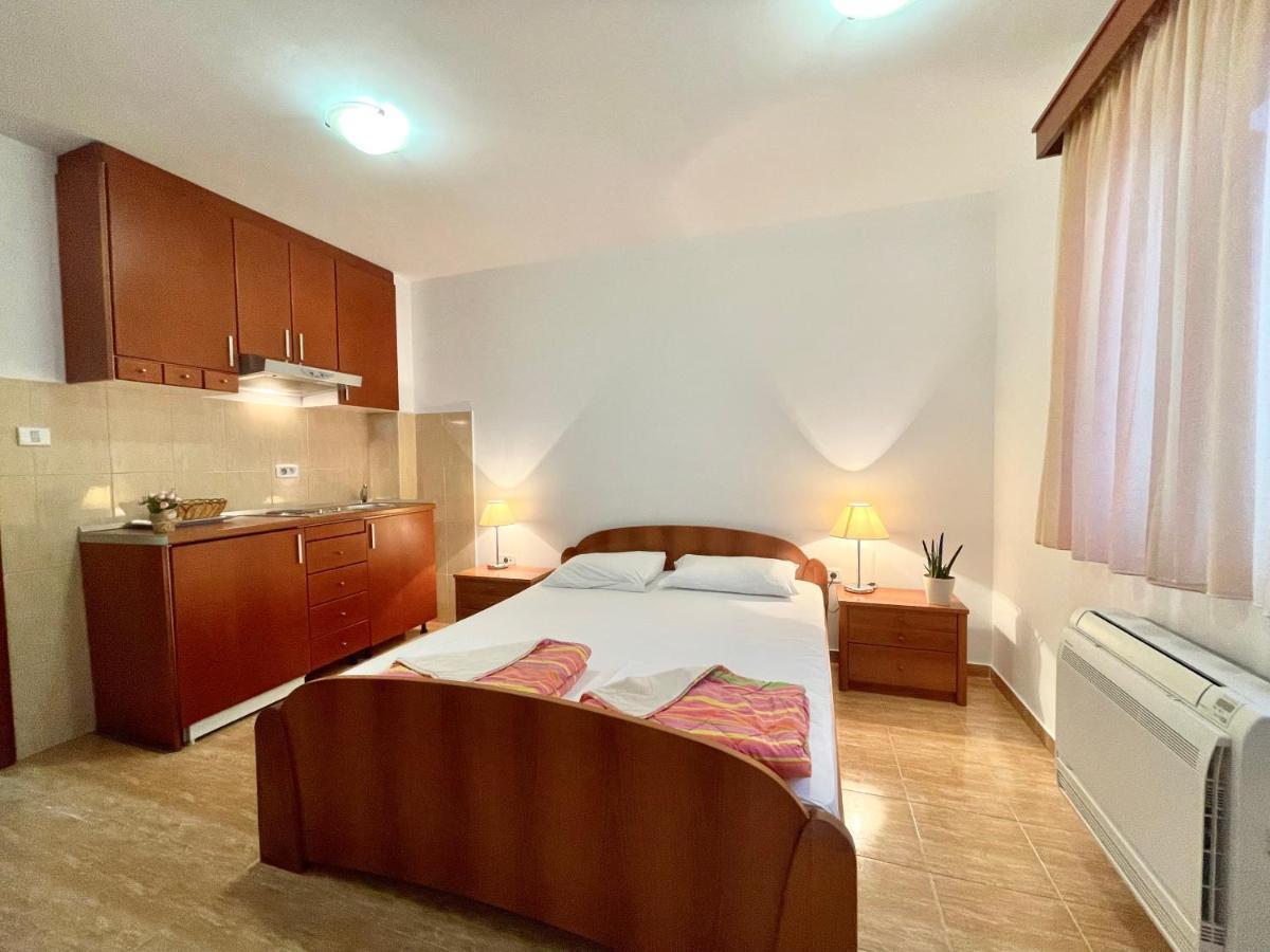 Apartments Boreta Becici 布德瓦 外观 照片